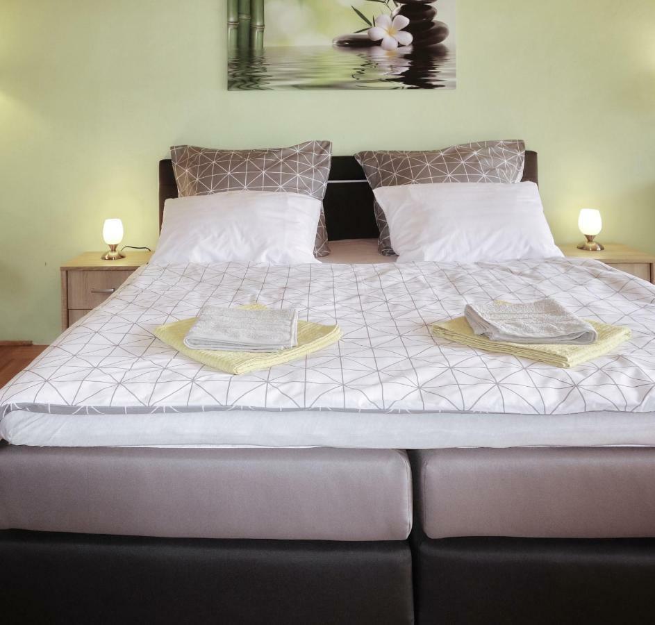 Tolena Heviz Apartments Kültér fotó